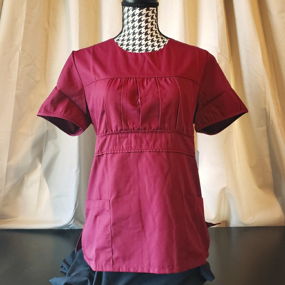 Adar Medical: Nurses Scrub Top.